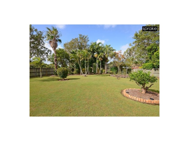 82 Long Street, Point Vernon QLD 4655