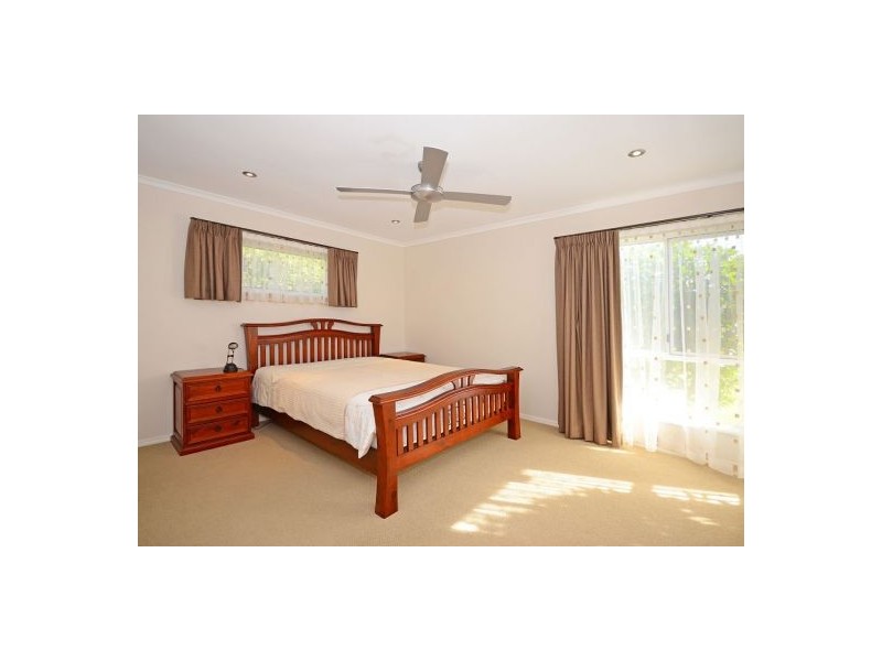 82 Long Street, Point Vernon QLD 4655