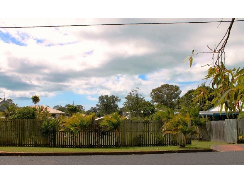 60 Totness Street, Torquay QLD 4655