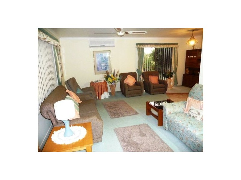14 Paul Drive, Point Vernon QLD 4655