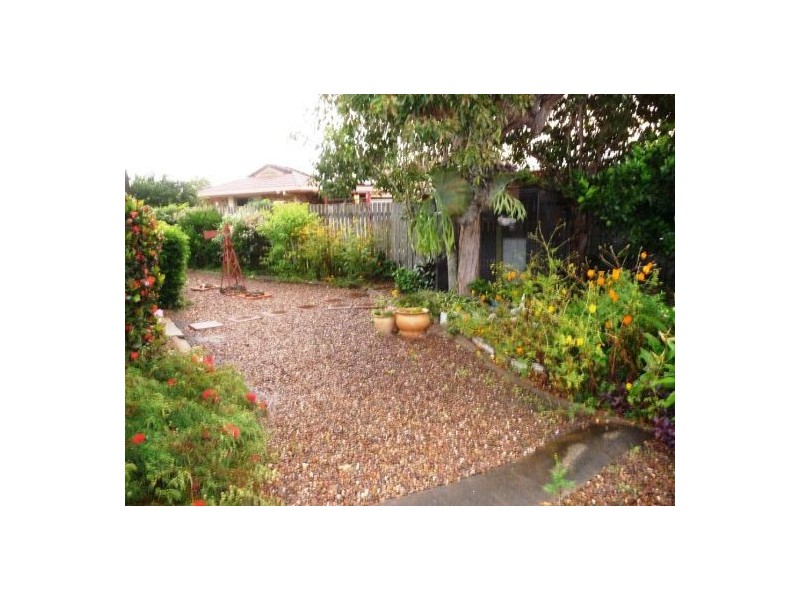 14 Paul Drive, Point Vernon QLD 4655