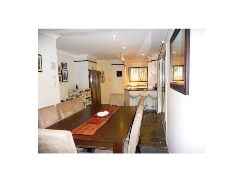 74 Lauren Street, Urangan QLD 4655