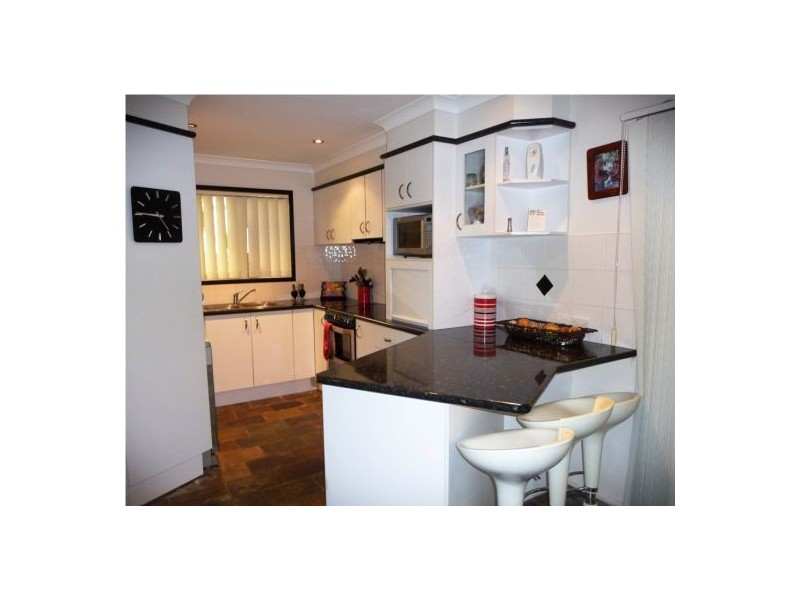 74 Lauren Street, Urangan QLD 4655