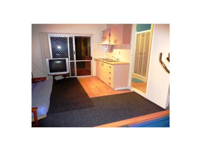 74 Lauren Street, Urangan QLD 4655