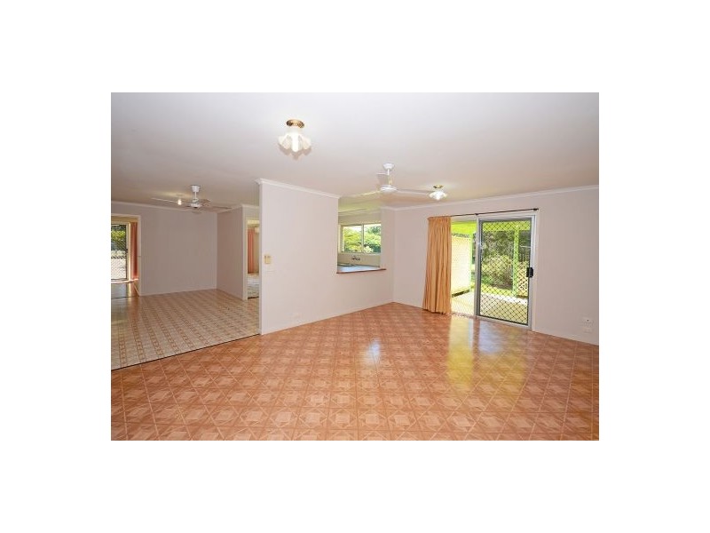 124 Oslove Drive, Booral QLD 4655