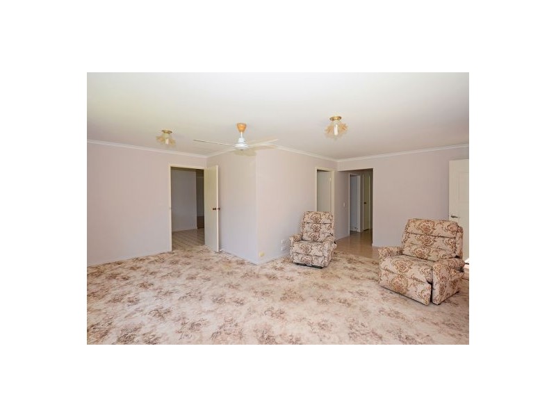 124 Oslove Drive, Booral QLD 4655