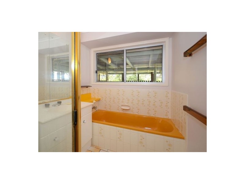 124 Oslove Drive, Booral QLD 4655