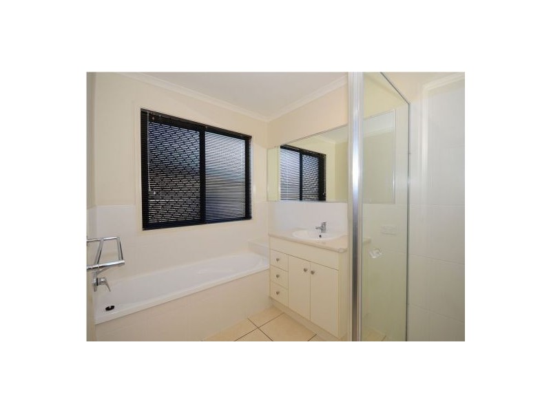 18 Bayswater Drive, Urraween QLD 4655
