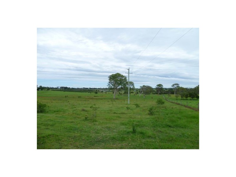 284 Lower Mountain Road, Dundowran QLD 4655