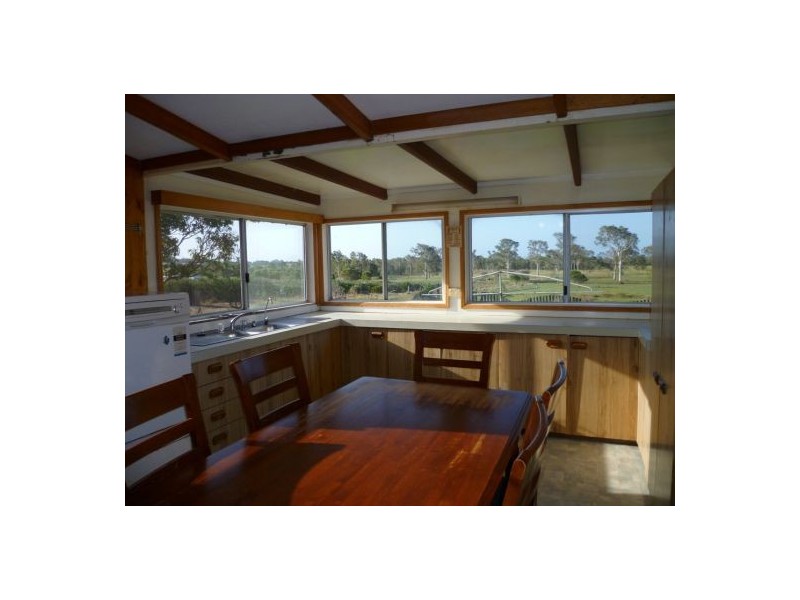 284 Lower Mountain Road, Dundowran QLD 4655