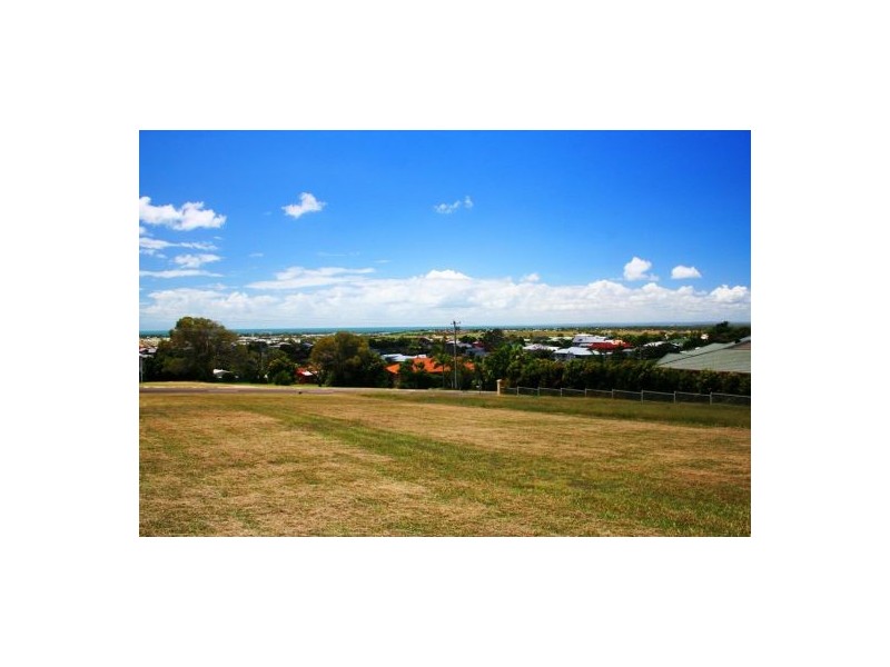 104 Christensen Street, Urraween QLD 4655