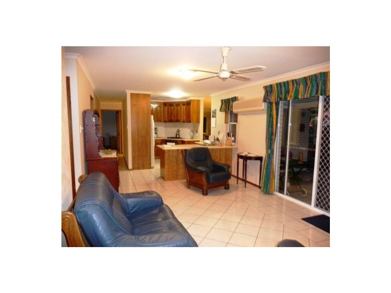 7 Rialto Crt, Urangan QLD 4655