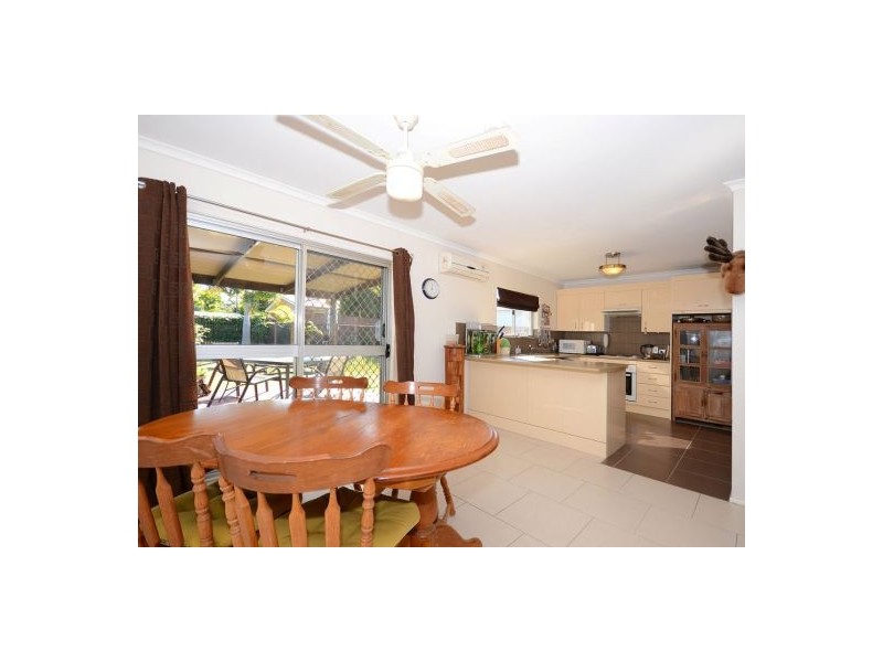 12 Carlton Street, Point Vernon QLD 4655