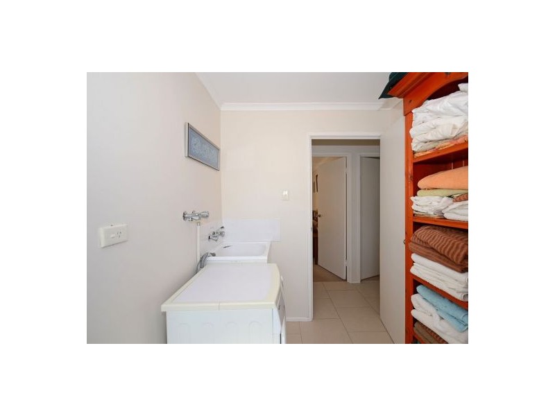 12 Carlton Street, Point Vernon QLD 4655