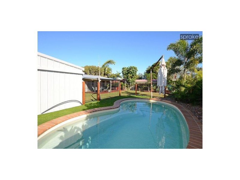 12 Carlton Street, Point Vernon QLD 4655