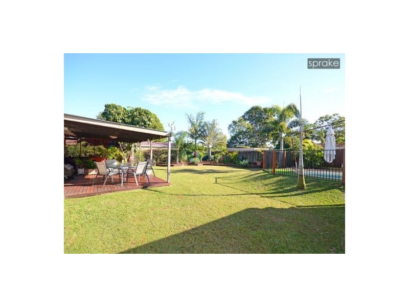 12 Carlton Street, Point Vernon QLD 4655