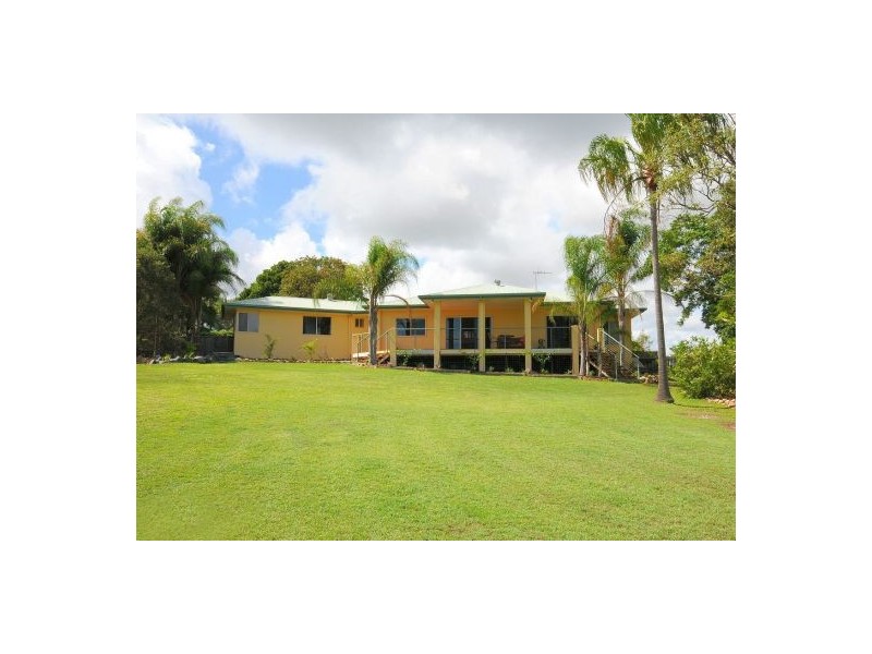 17 Scenic Crt, Dundowran Beach QLD 4655