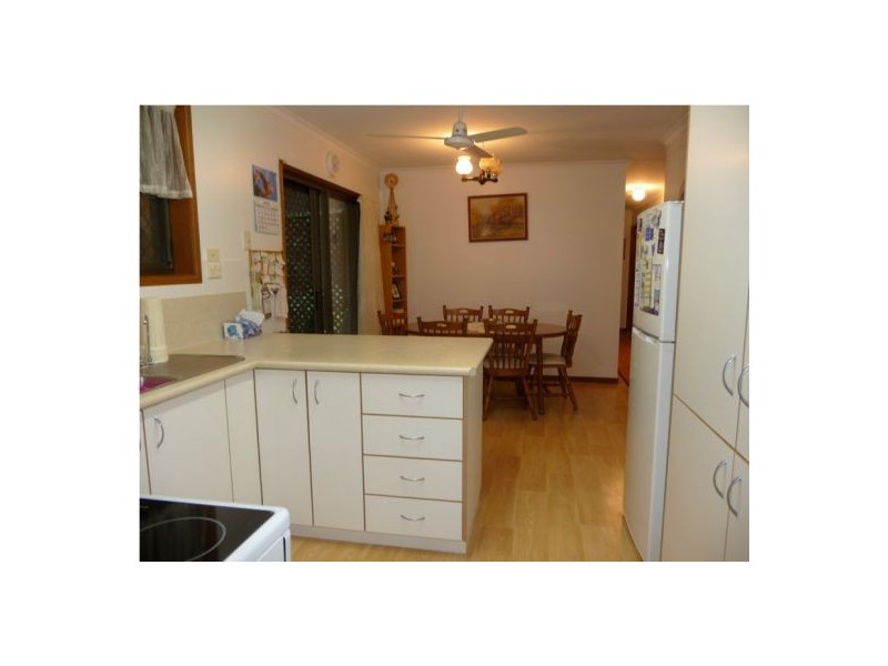 20 Kuruman St, Scarness QLD 4655