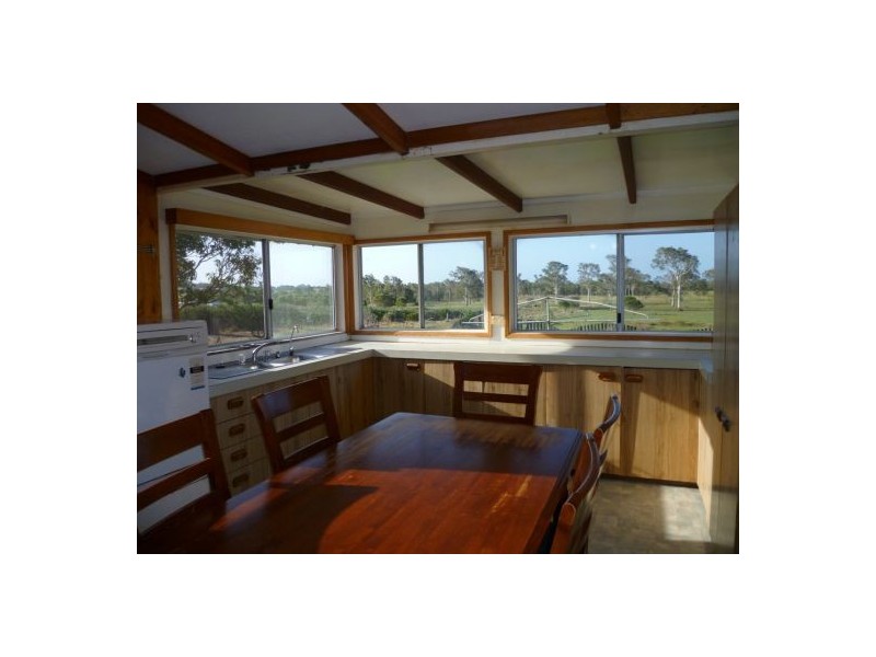 284 Lower Mountain Road, Dundowran QLD 4655