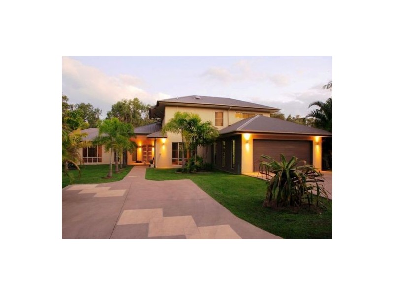 5 Mexican Court, Urangan QLD 4655
