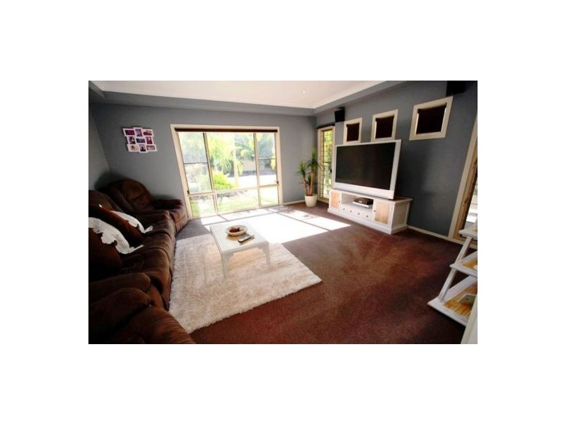 5 Mexican Court, Urangan QLD 4655