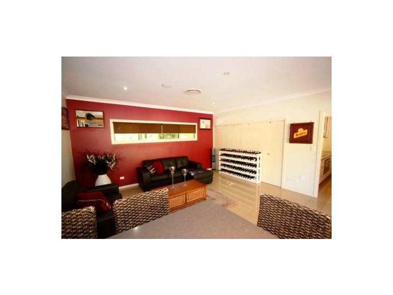 5 Mexican Court, Urangan QLD 4655