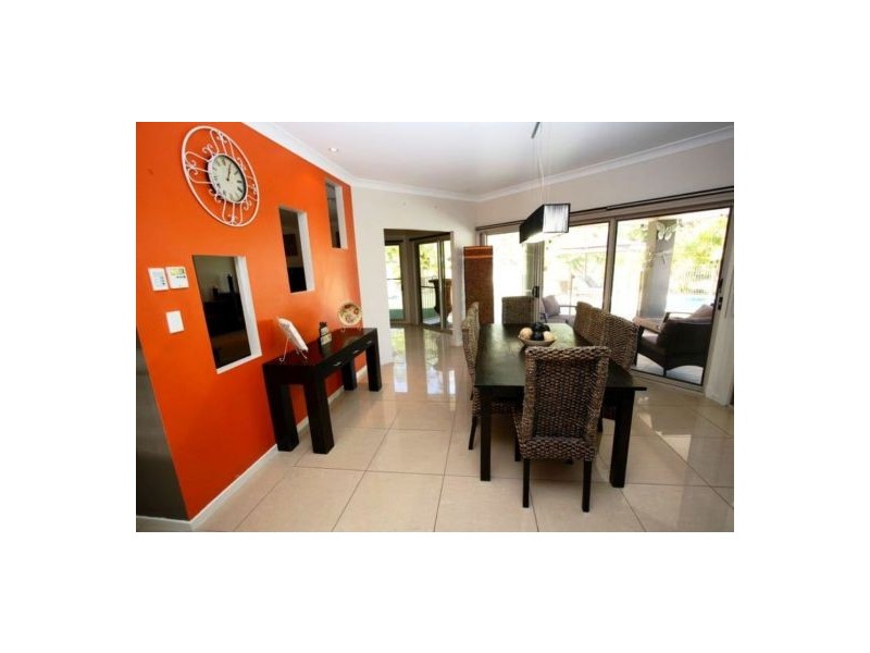 5 Mexican Court, Urangan QLD 4655