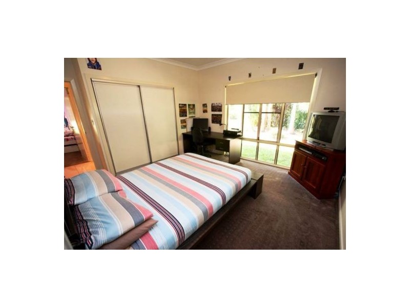 5 Mexican Court, Urangan QLD 4655