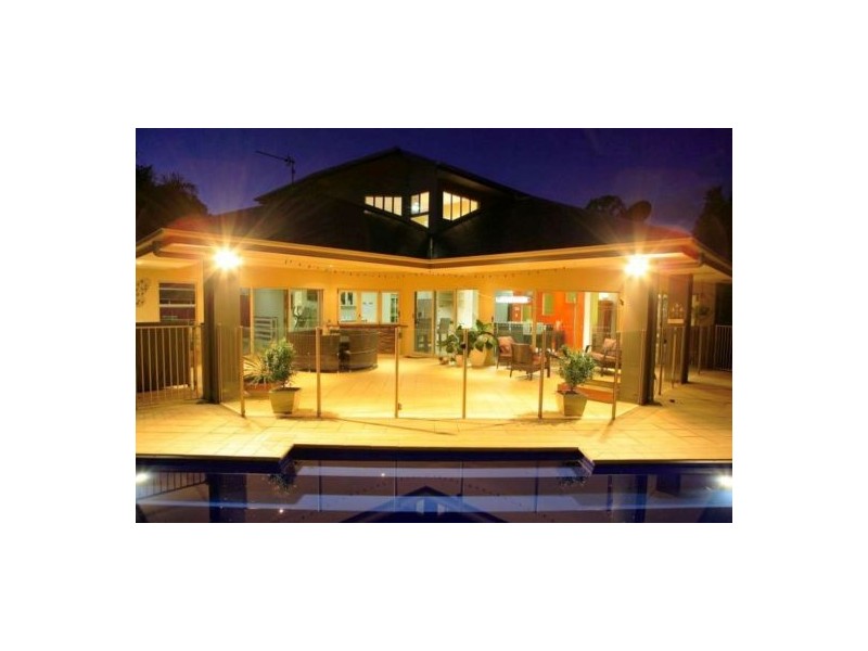 5 Mexican Court, Urangan QLD 4655