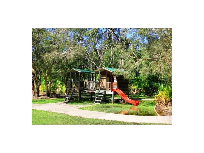 5 Mexican Court, Urangan QLD 4655