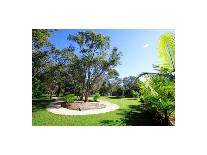 5 Mexican Court, Urangan QLD 4655