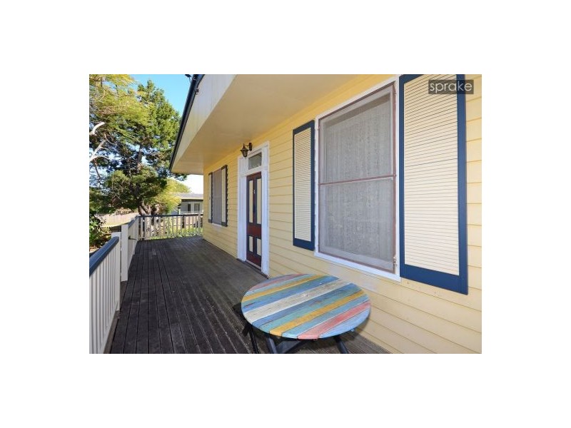 12 Shell Street, Urangan QLD 4655