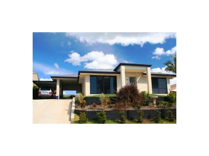42 Crawford Drive, Dundowran QLD 4655