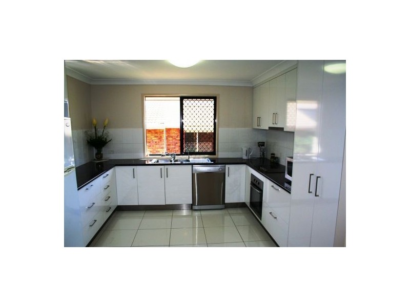 42 Crawford Drive, Dundowran QLD 4655