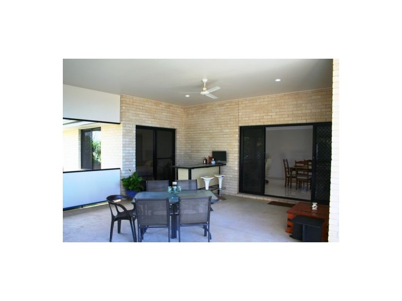 42 Crawford Drive, Dundowran QLD 4655