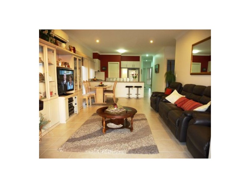 7 Lady Nelson Dr, Eli Waters QLD 4655