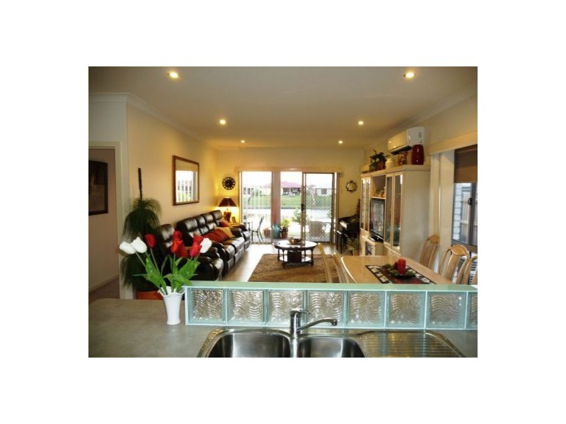 7 Lady Nelson Dr, Eli Waters QLD 4655