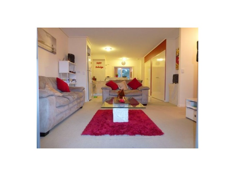 15/68 Pulgul Street, Urangan QLD 4655