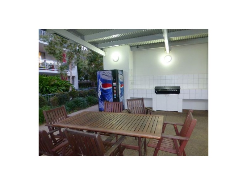 15/68 Pulgul Street, Urangan QLD 4655