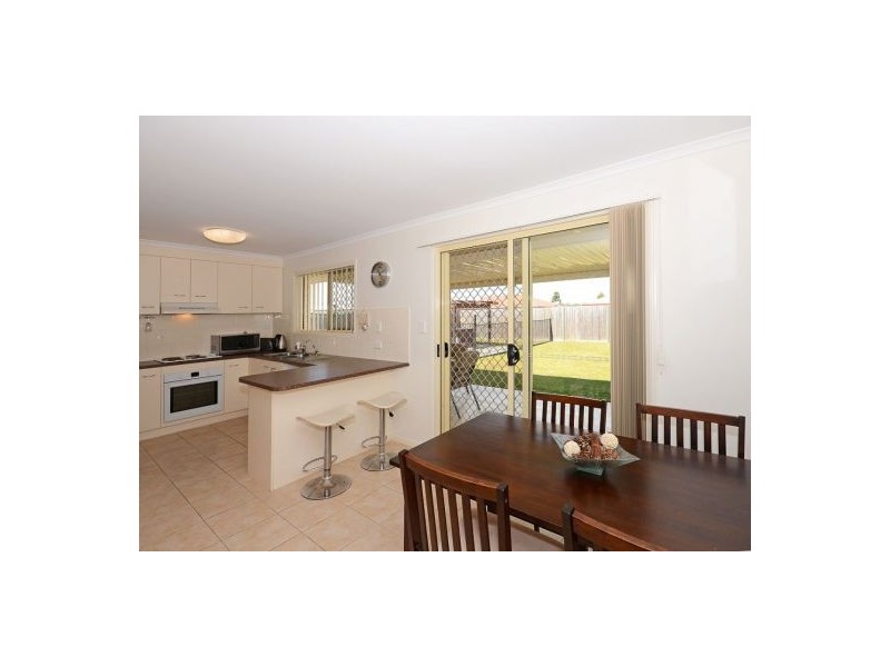 16 Kensi Court, Point Vernon QLD 4655