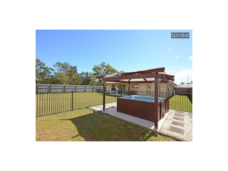 16 Kensi Court, Point Vernon QLD 4655