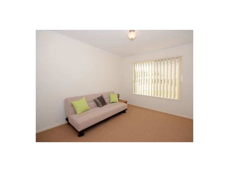 16 Kensi Court, Point Vernon QLD 4655