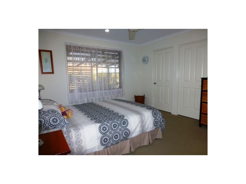 94 Wattle St, Point Vernon QLD 4655