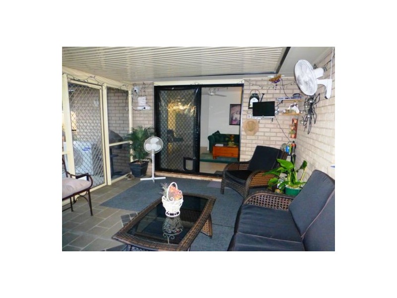 94 Wattle St, Point Vernon QLD 4655