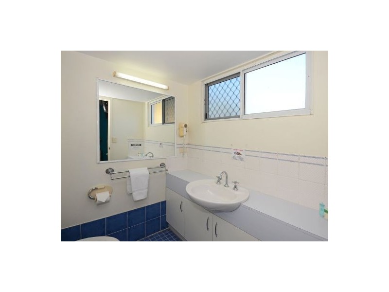 Unit 106 397 Esplanade, Torquay QLD 4655