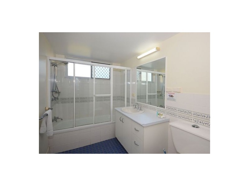 Unit 106 397 Esplanade, Torquay QLD 4655