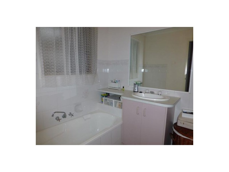 40 Haydn Dr, Kawungan QLD 4655