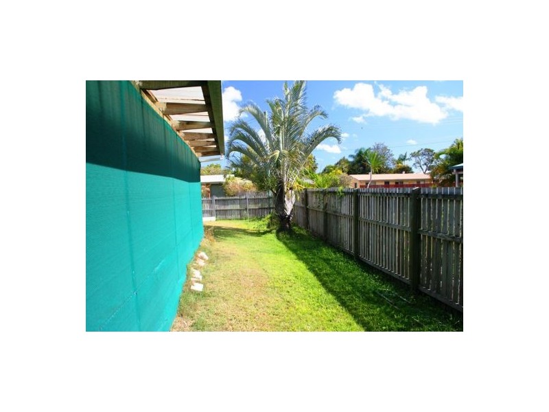 8 Fairway Drive, Urraween QLD 4655