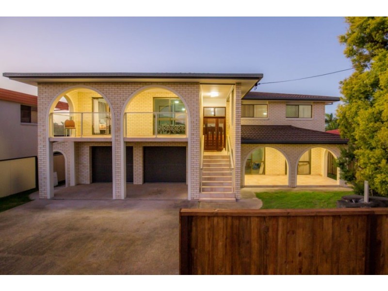 18 Hillcrest Avenue, Scarness QLD 4655