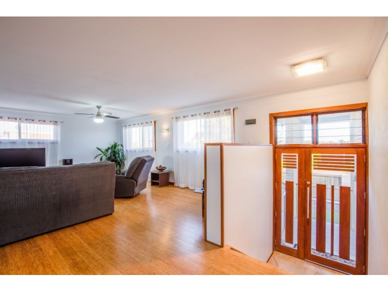 18 Hillcrest Avenue, Scarness QLD 4655